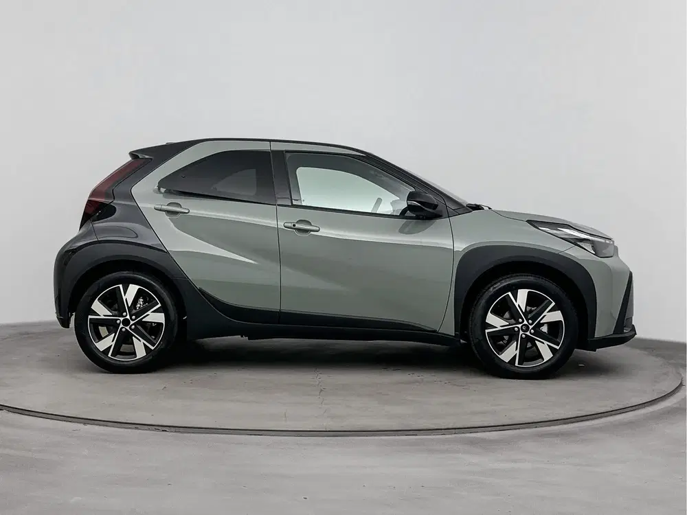 Toyota Aygo X Hybrid 115 pulse uit 2026, foto 8