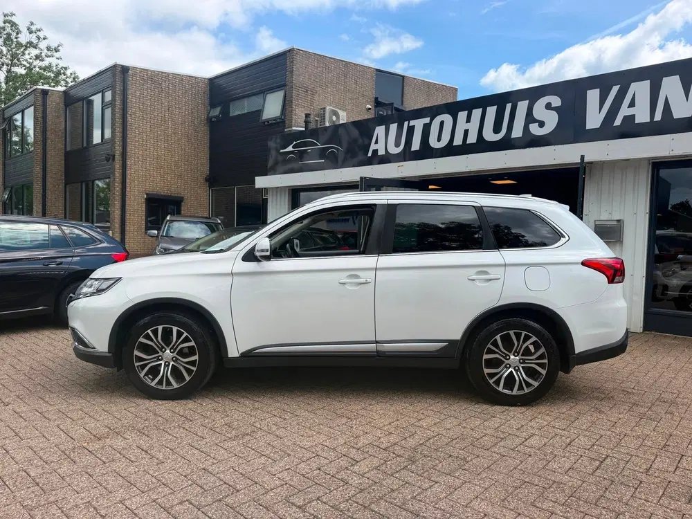 Mitsubishi Outlander 2.0 2WD Instyle uit 2019, foto 10