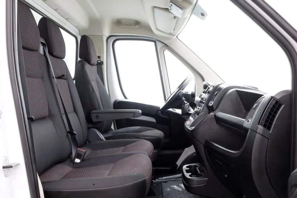 Opel Movano 2.2D 140pk Bakwagen met laadklep 1.060kg l uit 2024, foto 5