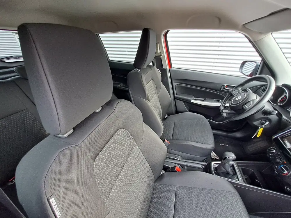 Suzuki Swift 1.2 Select AUTOMAAT uit 2021, foto 13