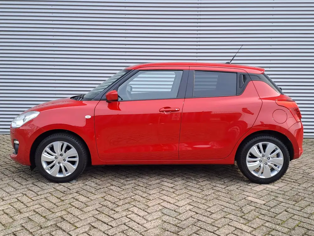 Suzuki Swift 1.2 Select AUTOMAAT uit 2021, foto 2