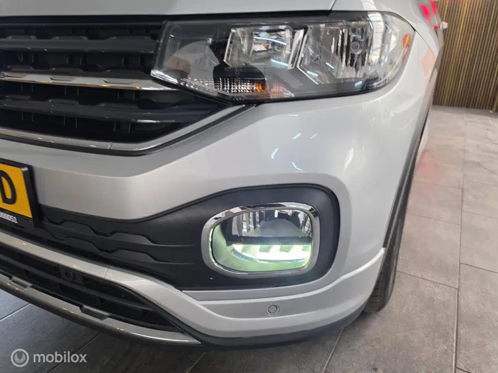 Volkswagen T-Cross 1.0 TSI R-Line uit 2023, foto 7