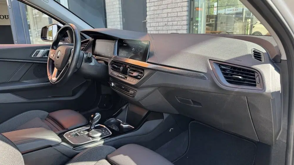 BMW 1-serie 118i High Exec (bj 2022 uit 2022, foto 12