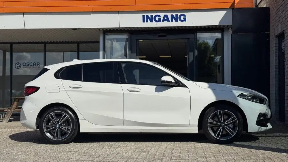 BMW 1-serie 118i High Exec (bj 2022 uit 2022, foto 6