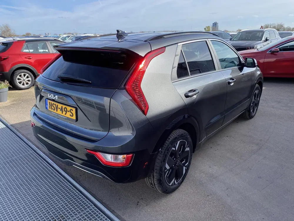 Kia Niro Light Advanced 64.8 kWh Nederlandse auto uit 2025, foto 10