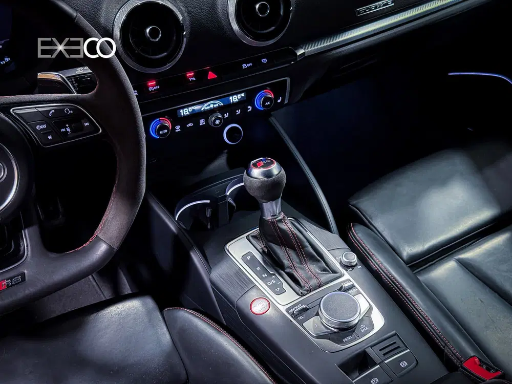 Audi RS3 2.5 TFSI quattro uit 2020, foto 13