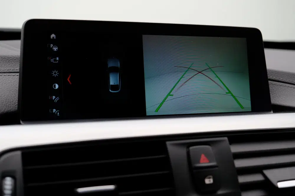 BMW 3-serie 320i High Executive Edition Aut. HU uit 2019, foto 15