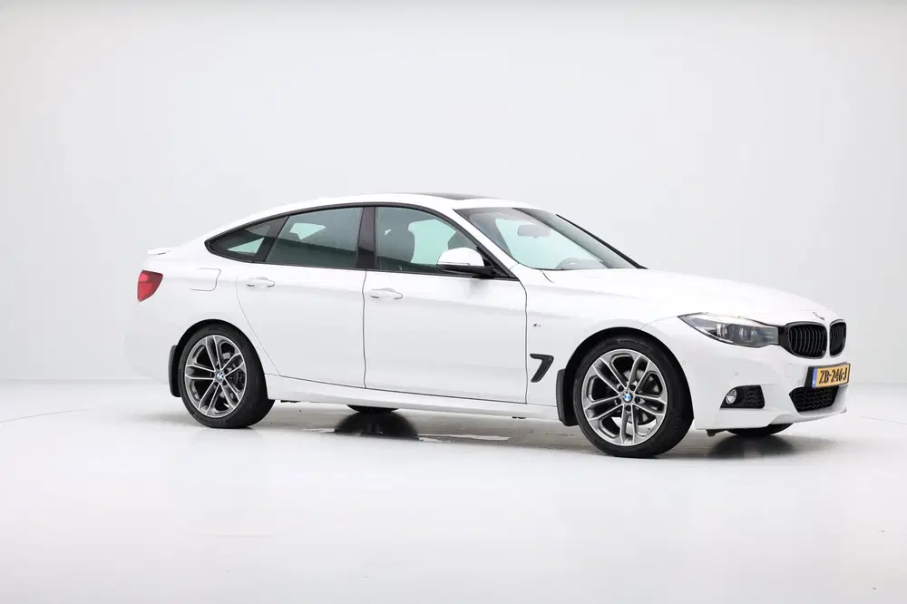 BMW 3-serie 320i High Executive Edition Aut. HU uit 2019, foto 4