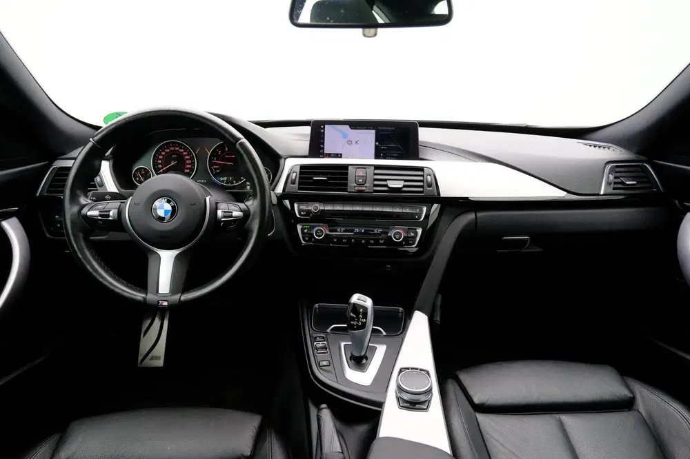 BMW 3-serie 320i High Executive Edition Aut. HU uit 2019, foto 5