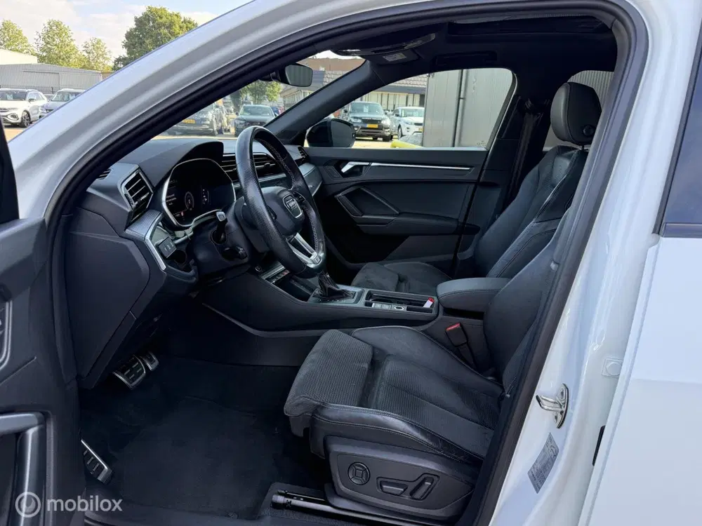 Audi Q3 35 TFSI S-Line RSQ3 Pakket uit 2021, foto 12