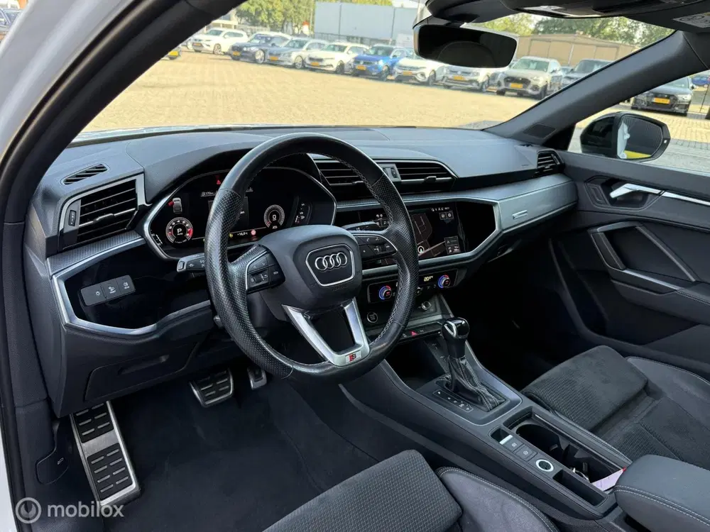 Audi Q3 35 TFSI S-Line RSQ3 Pakket uit 2021, foto 13