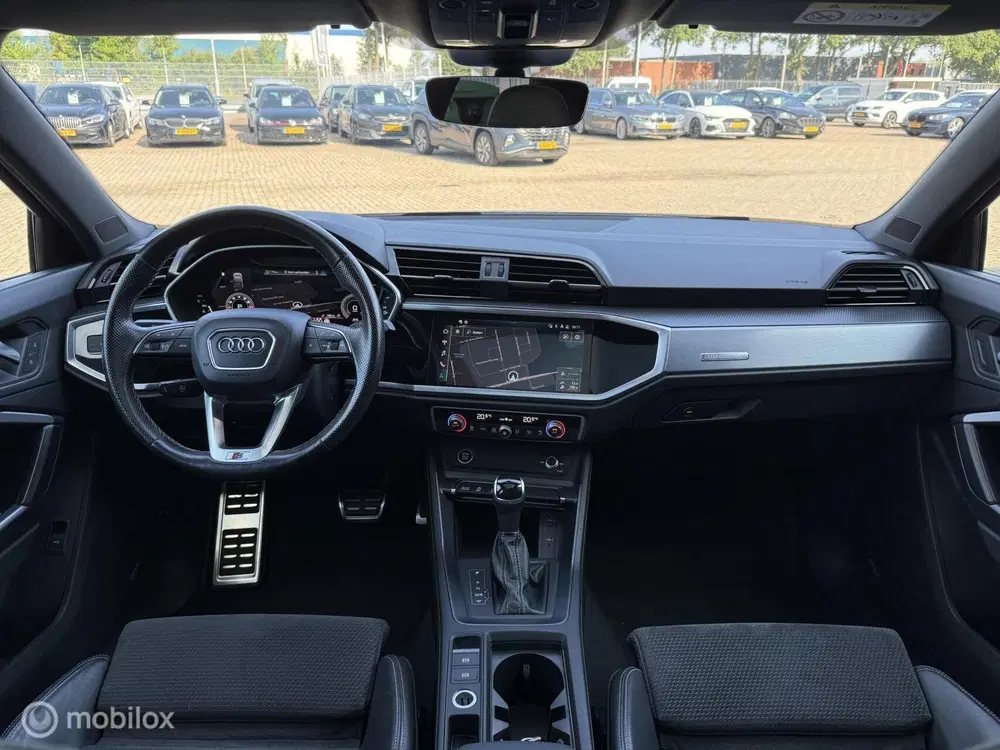 Audi Q3 35 TFSI S-Line RSQ3 Pakket uit 2021, foto 2
