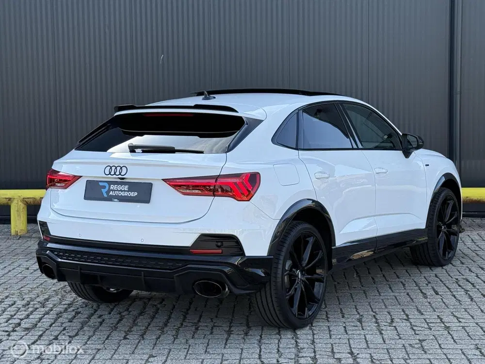 Audi Q3 35 TFSI S-Line RSQ3 Pakket uit 2021, foto 3