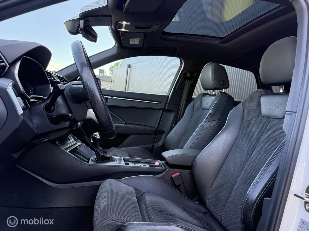 Audi Q3 35 TFSI S-Line RSQ3 Pakket uit 2021, foto 4