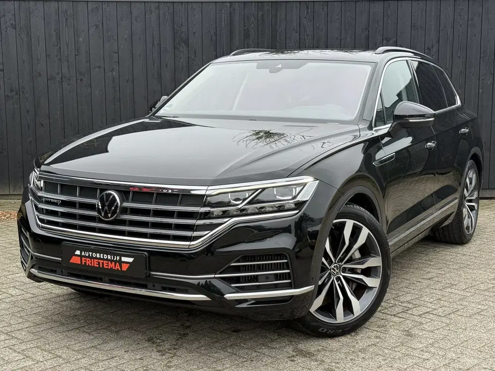 Volkswagen Touareg 3.0 TSi eHybrid 4MOTION (bj 2023) uit 2023