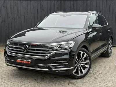 Volkswagen Touareg 3.0 TSi eHybrid 4MOTION (bj 2023) uit 2023