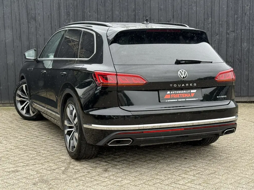 Volkswagen Touareg 3.0 TSi eHybrid 4MOTION (bj 2023) uit 2023, foto 2