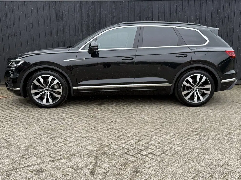 Volkswagen Touareg 3.0 TSi eHybrid 4MOTION (bj 2023) uit 2023, foto 3