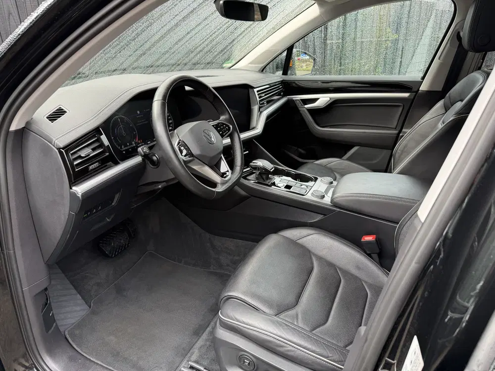 Volkswagen Touareg 3.0 TSi eHybrid 4MOTION (bj 2023) uit 2023, foto 5