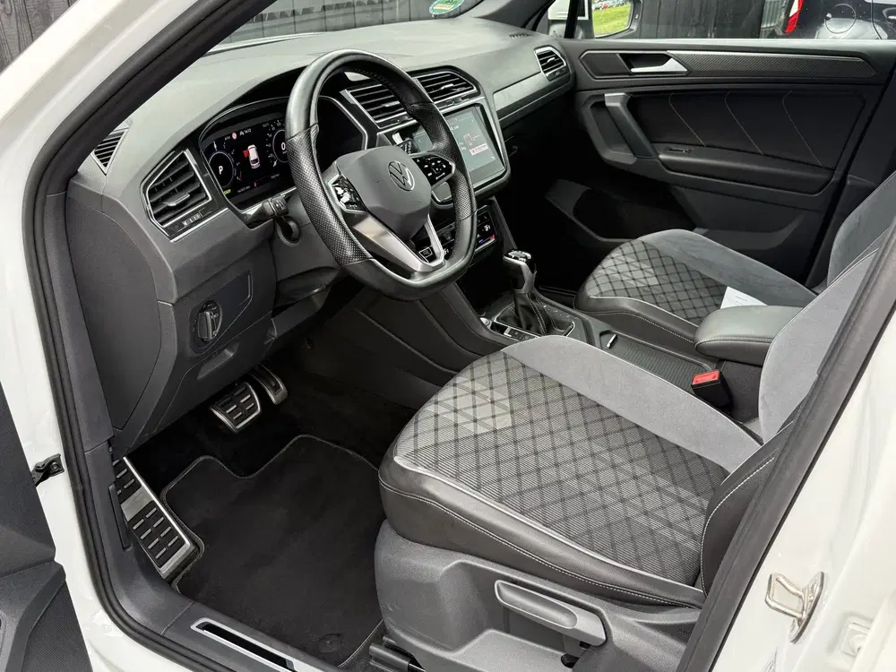 Volkswagen Tiguan 1.4 TSI eHybrid R-Line Business+ uit 2023, foto 4