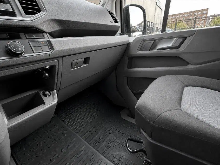 Volkswagen Crafter 35 2.0 TDI L3H3 Highline uit 2021, foto 12