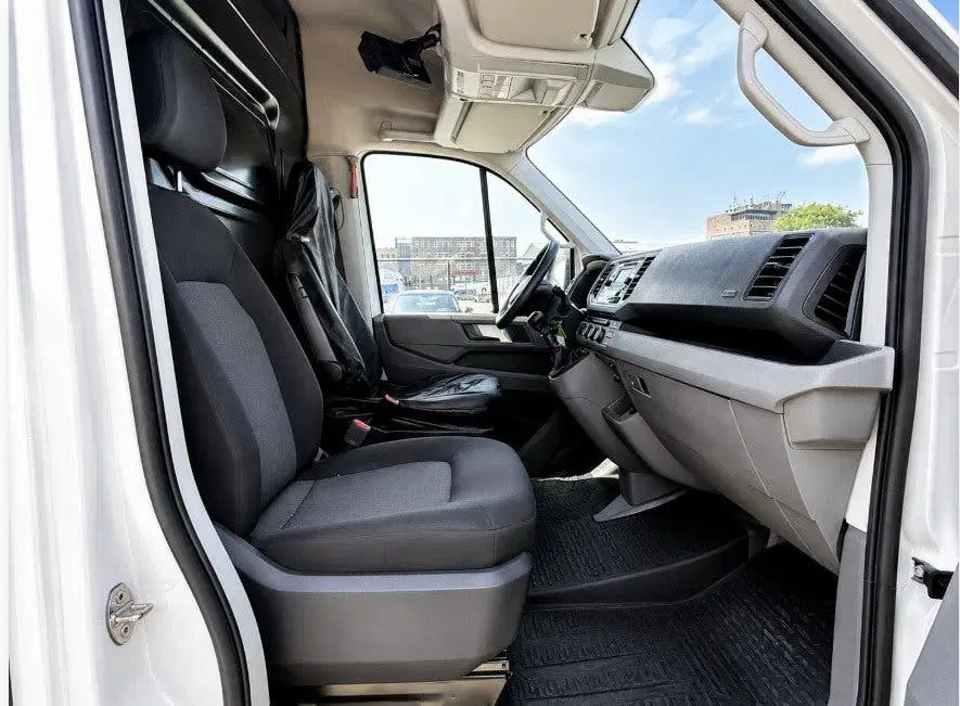 Volkswagen Crafter 35 2.0 TDI L3H3 Highline uit 2021, foto 8