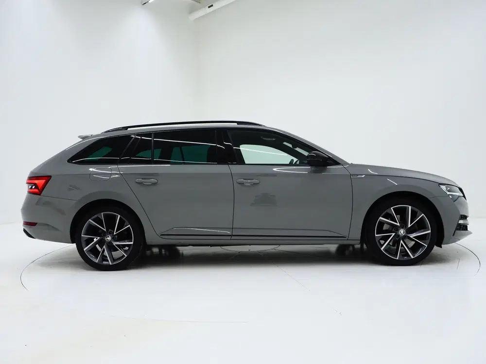 Skoda Superb 1.4 TSI iV Sportline uit 2023, foto 10