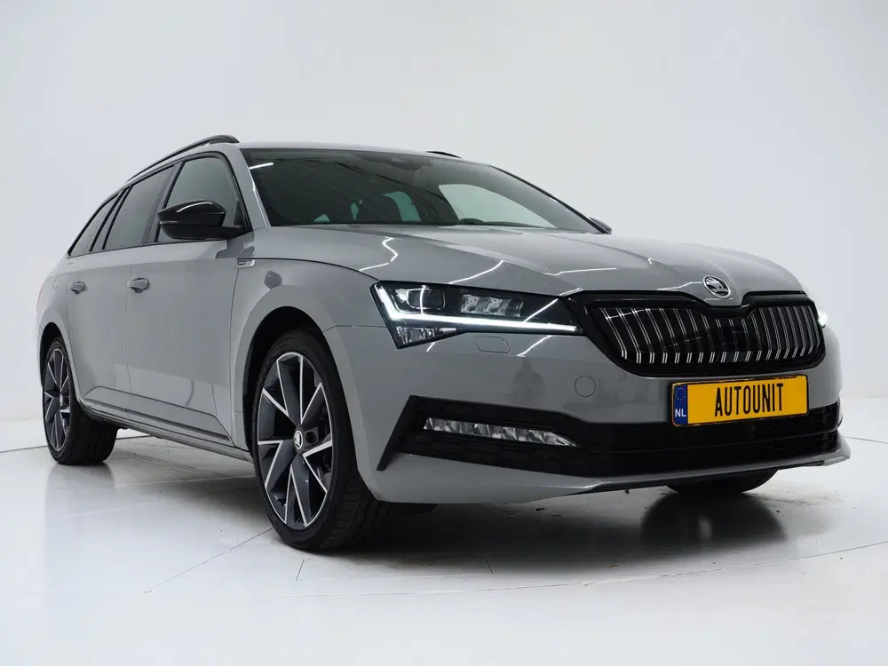 Skoda Superb 1.4 TSI iV Sportline uit 2023, foto 11