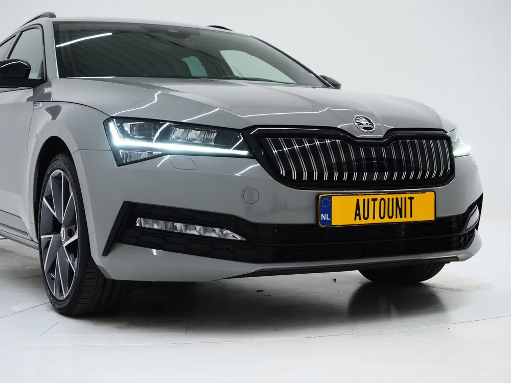 Skoda Superb 1.4 TSI iV Sportline uit 2023, foto 12
