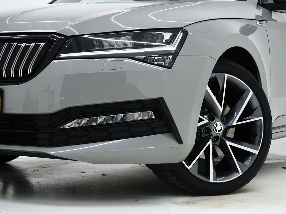Skoda Superb 1.4 TSI iV Sportline uit 2023, foto 6