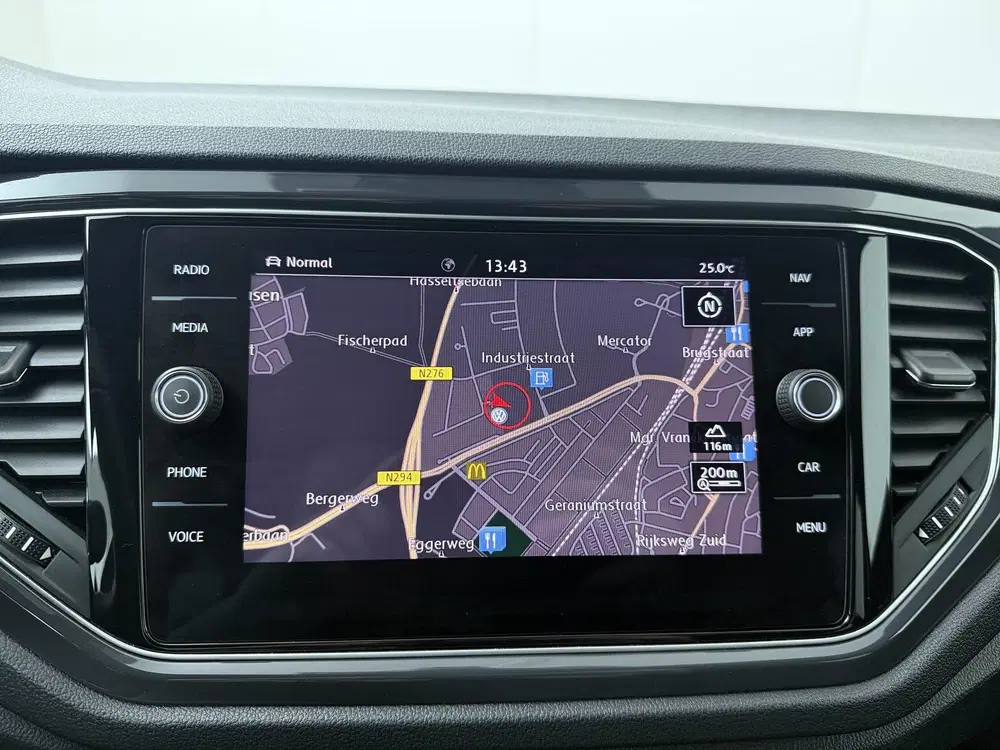 Volkswagen T-Roc 1.5 TSI Sport Business R uit 2020, foto 15