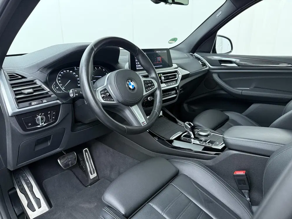 BMW X3 xDrive20i High Executive uit 2022, foto 7
