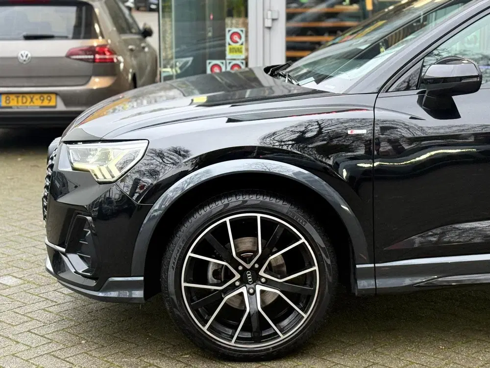 Audi Q3 35 TFSI 3X S-line uit 2021, foto 6