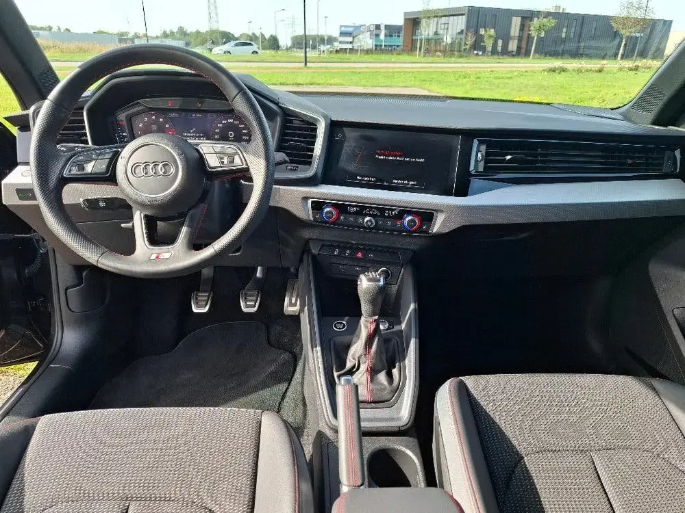 Audi A1 30 TFSI S line uit 2024, foto 11