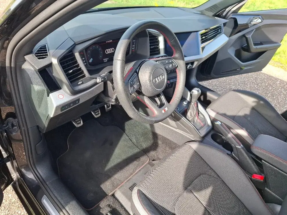 Audi A1 30 TFSI S line uit 2024, foto 12