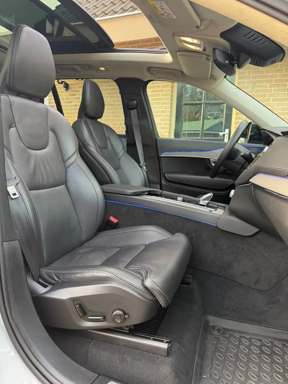 Volvo XC90 2.0 T8 Recharge AWD Ultra Dark uit 2024, foto 14