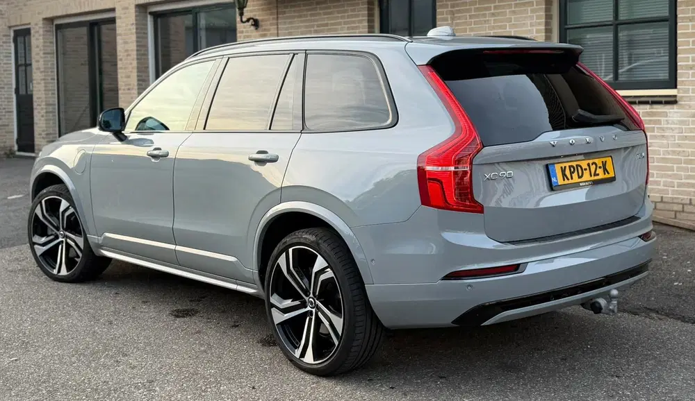 Volvo XC90 2.0 T8 Recharge AWD Ultra Dark uit 2024, foto 4