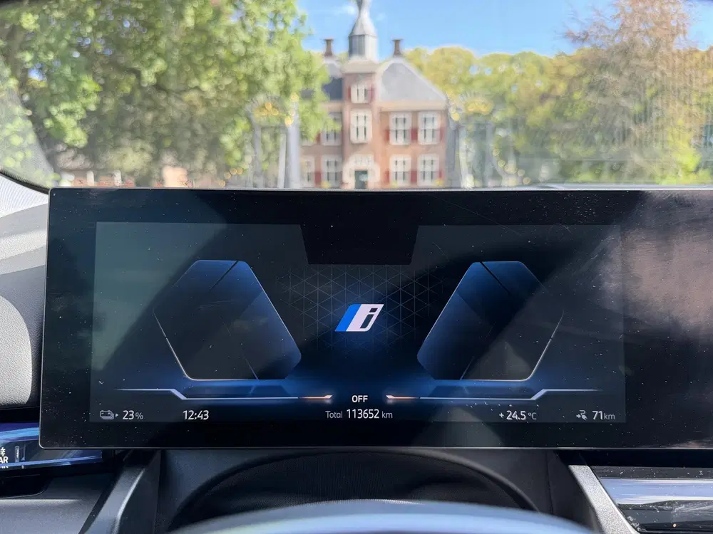 BMW i5 eDrive40 Business Edition 84 kWh uit 2024, foto 13