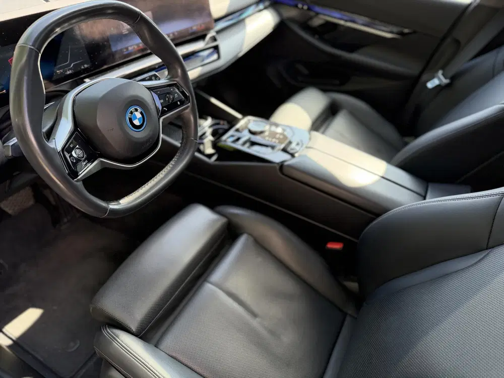 BMW i5 eDrive40 Business Edition 84 kWh uit 2024, foto 8