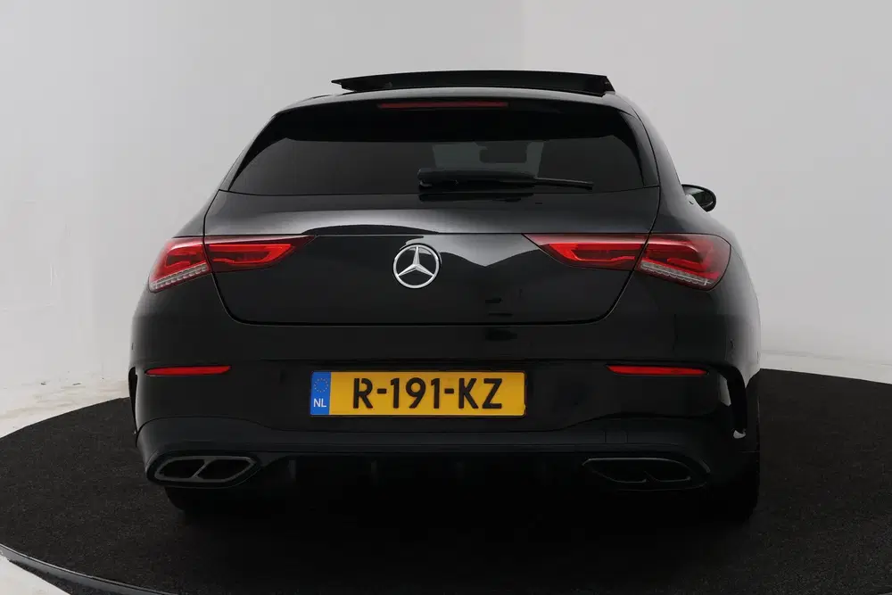 Mercedes-Benz CLA 180 AMG Line (PANORA uit 2022, foto 9