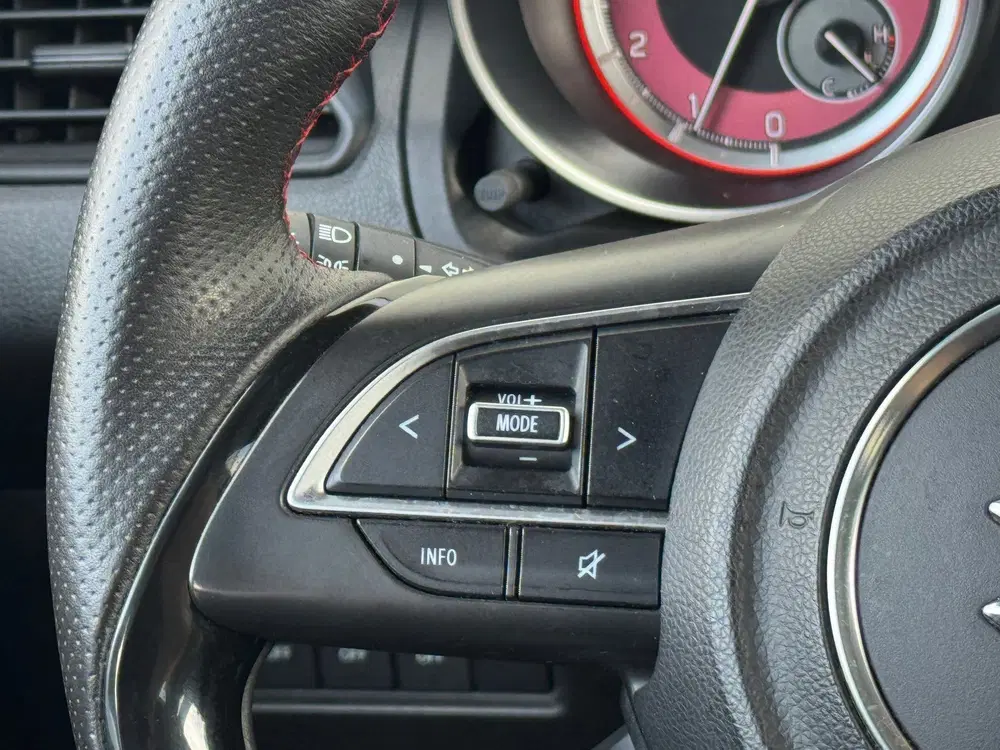 Suzuki Swift 1.4 Sport CLIMAT CAR PLAY CRUISE STL VERW uit 2019, foto 7