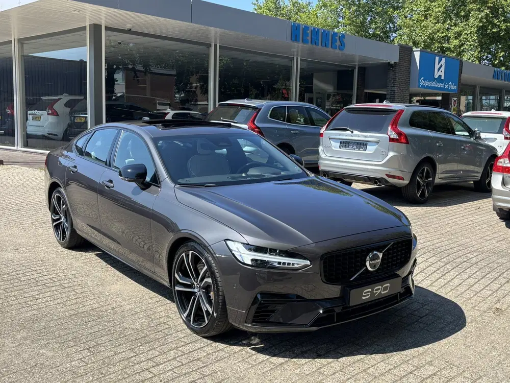 Volvo S90 T8 455pk AWD Ultimate Dark B&W Head-Up Luc uit 2022
