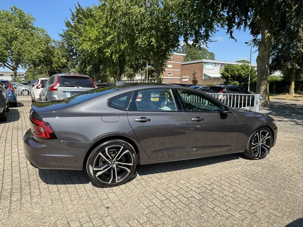 Volvo S90 T8 455pk AWD Ultimate Dark B&W Head-Up Luc uit 2022, foto 2