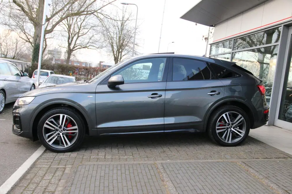 Audi Q5 55 TFSI e S-LINE PANO-DAK LUCHTVERING uit 2021, foto 4