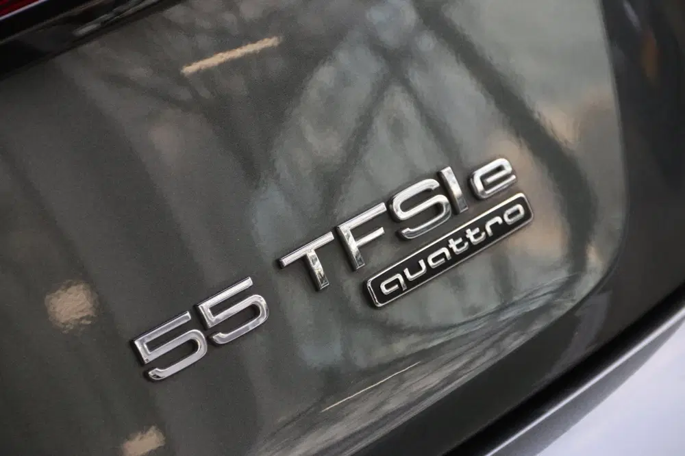Audi Q5 55 TFSI e S-LINE PANO-DAK LUCHTVERING uit 2021, foto 7