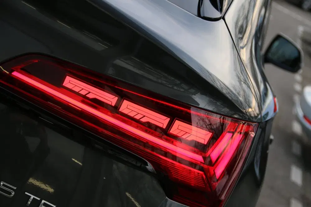 Audi Q5 55 TFSI e S-LINE PANO-DAK LUCHTVERING uit 2021, foto 8