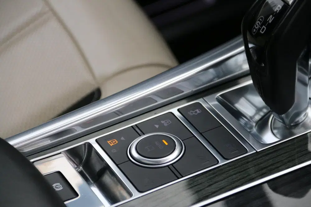 Land Rover Range Rover Sport 2.0 P400e HSE Dynamic PANO-DAK uit 2019, foto 15