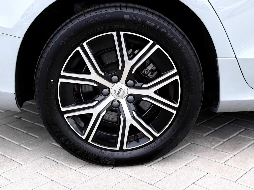 Volvo V60 2.0 B4 Core uit 2023, foto 11
