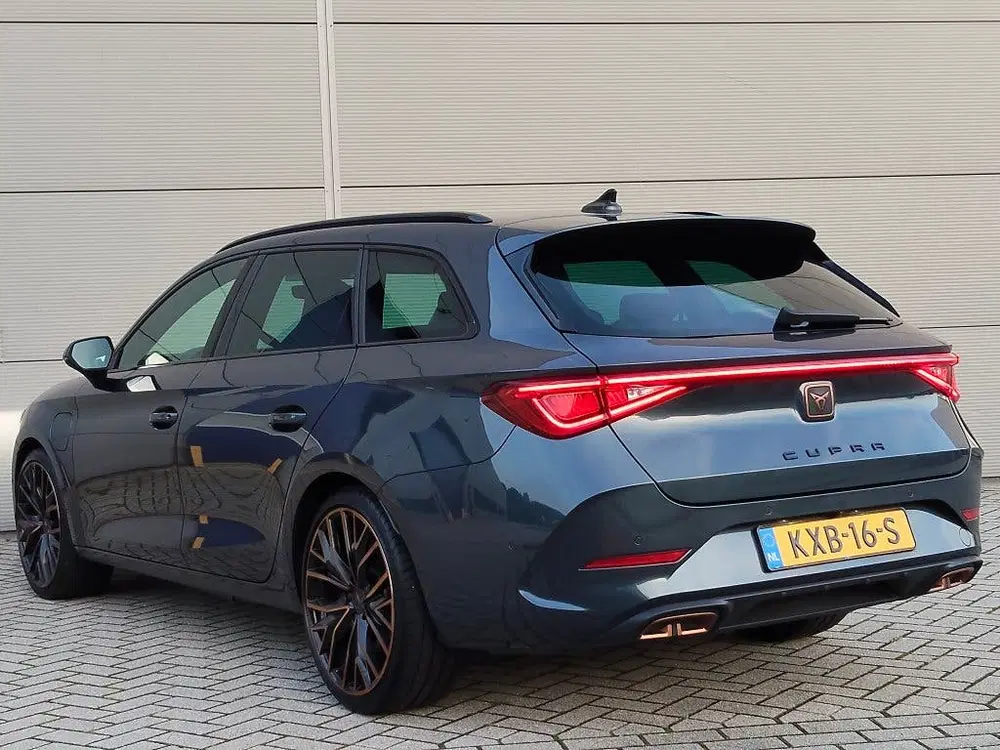 Cupra Leon e-Hybrid VZ uit 2022, foto 3