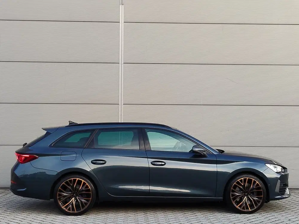 Cupra Leon e-Hybrid VZ uit 2022, foto 5